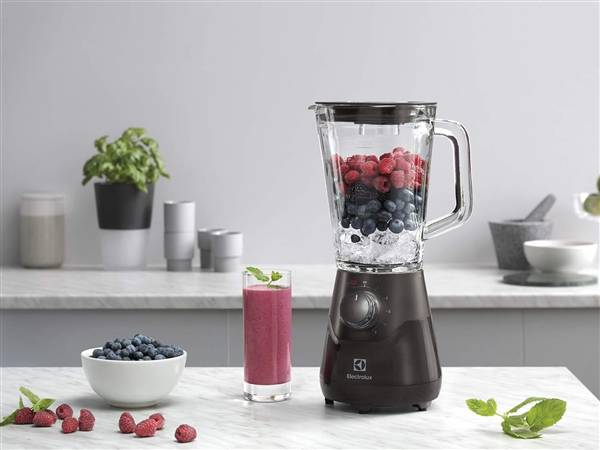 ELECTROLUX FRULLATORE ELETTRICO 700W 